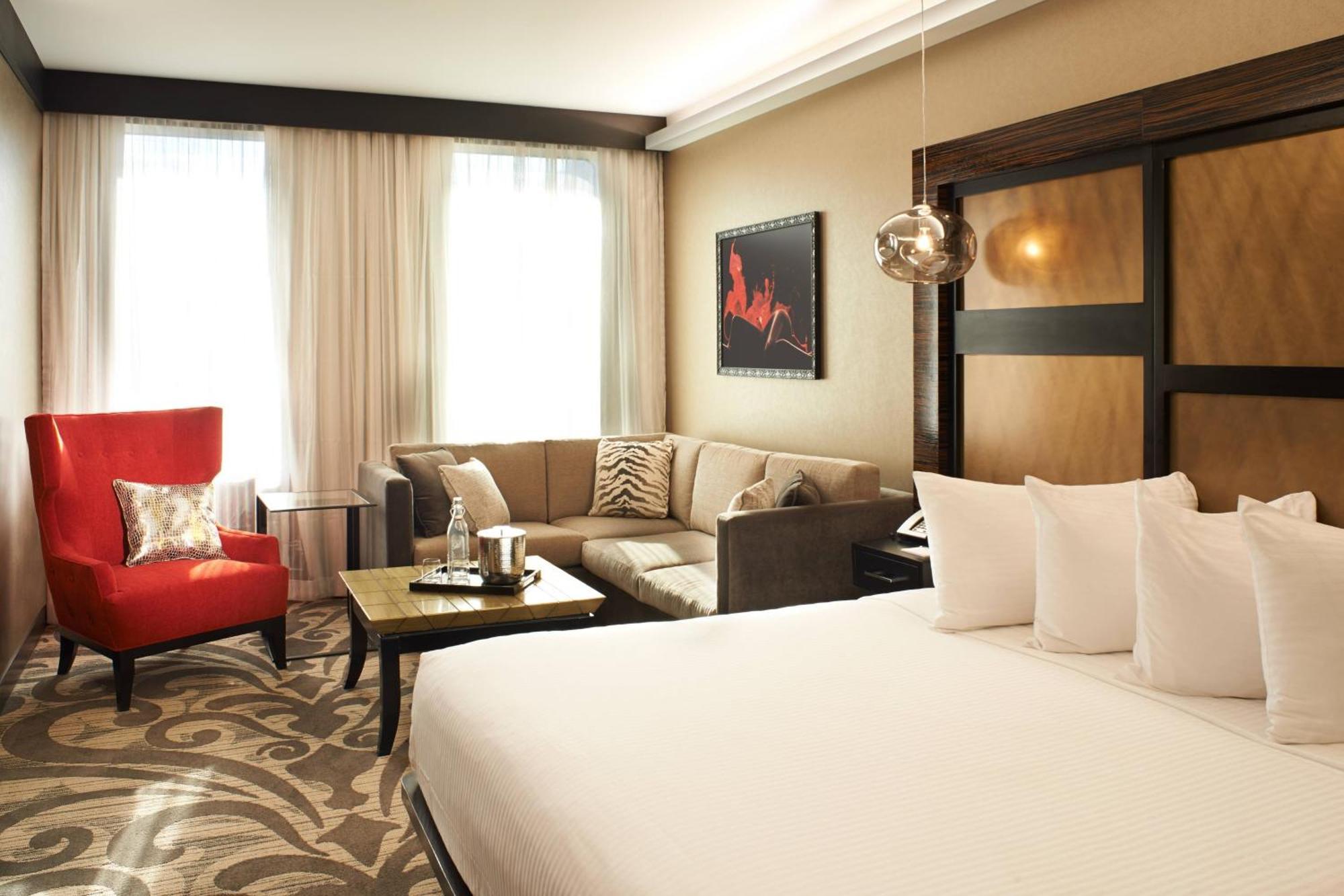 Metropolitan At The 9, Autograph Collection 5*