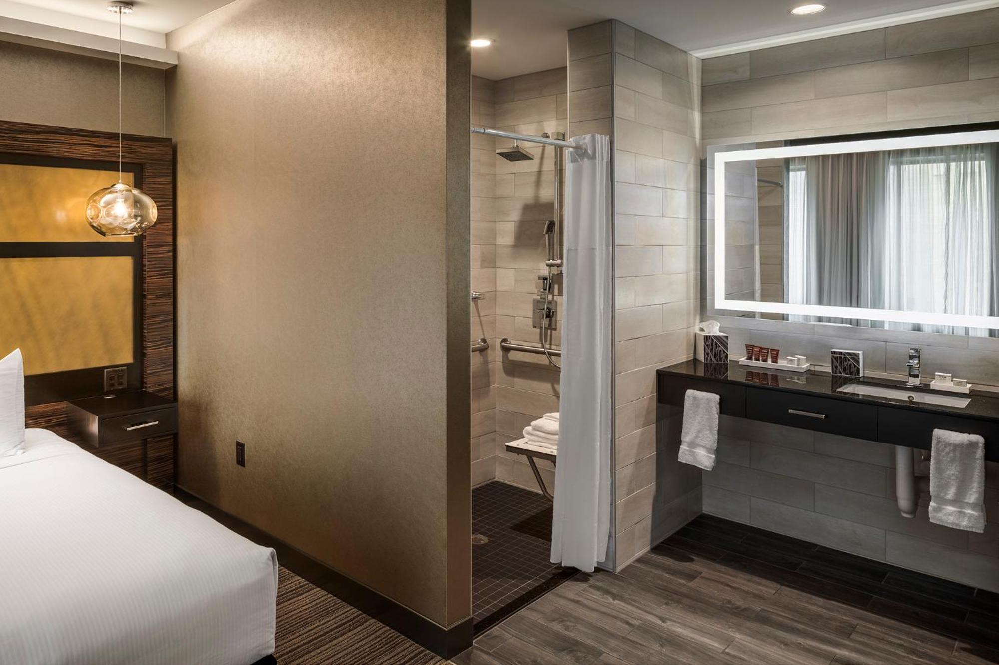 Hotel Metropolitan At The 9, Autograph Collection 5*